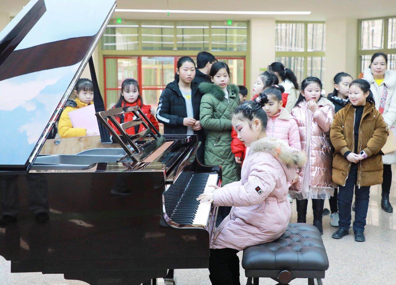 暖心！“小演奏家”走進(jìn)西安國(guó)際醫(yī)學(xué)中心醫(yī)院——“寒假健康教育公益行”研學(xué)活動(dòng)之二
