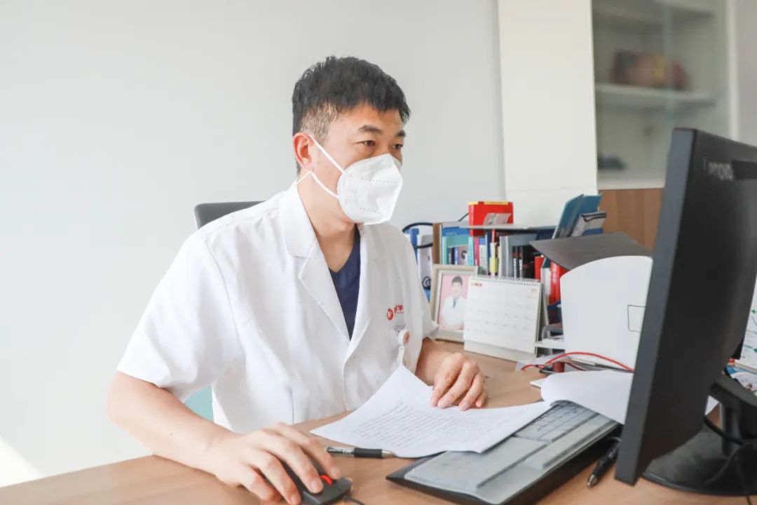 心內(nèi)科陳效安醫(yī)生連線陜西臺(tái)《閃耀三秦》，暢談醫(yī)生成長之路