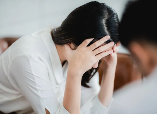 沒食欲、睡眠差、全身乏……這些“長(zhǎng)新冠”癥狀有可能是心理疾病撥打96999-3可免費(fèi)咨詢