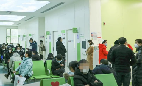 節(jié)后首個工作日|不停歇，他們?nèi)κ刈o患者健康！