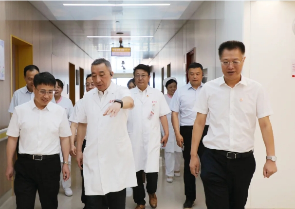 醫(yī)師節(jié)快樂！西北大學校長孫慶偉一行來院慰問